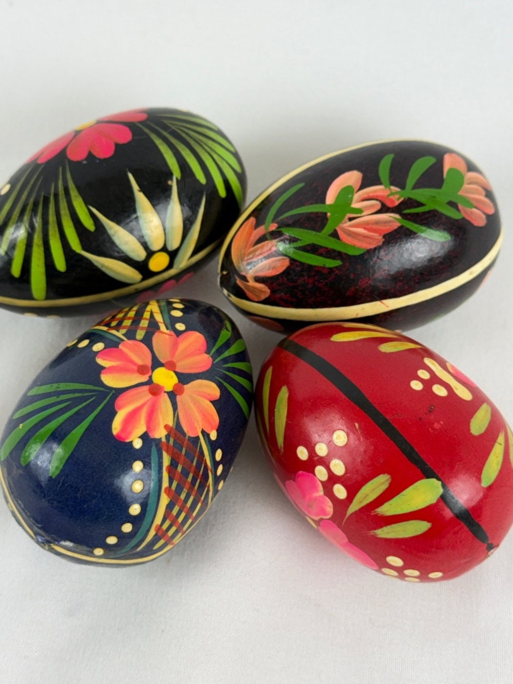 4 Pysanky Pysanki Wooden Ukrainian Hand Painted Easter Eggs Blue Black Red